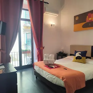 Hotel Plebiscito, Nápoles